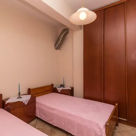 Apartment Kyrana
