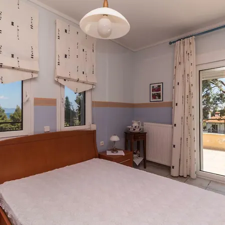 Kyrana Apartment *